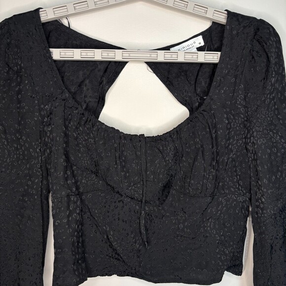 Kirious Tops - KIRIOUS NEW Cropped Long Sleeve Lightweight Top Womens M Keyhole Stretch Scoop